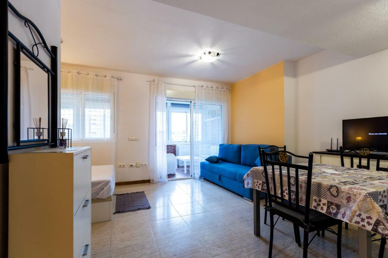 Apartament Hola