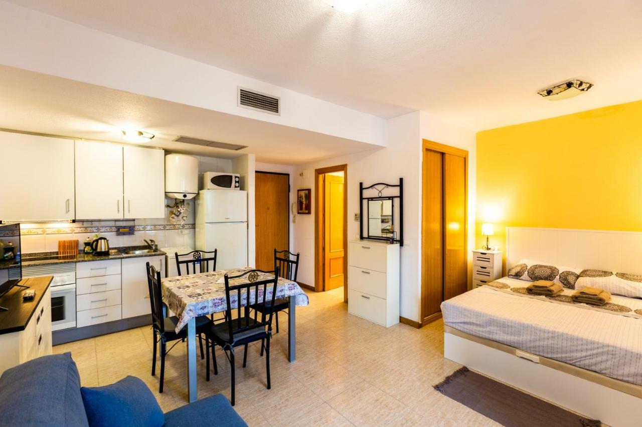 Apartament Hola *